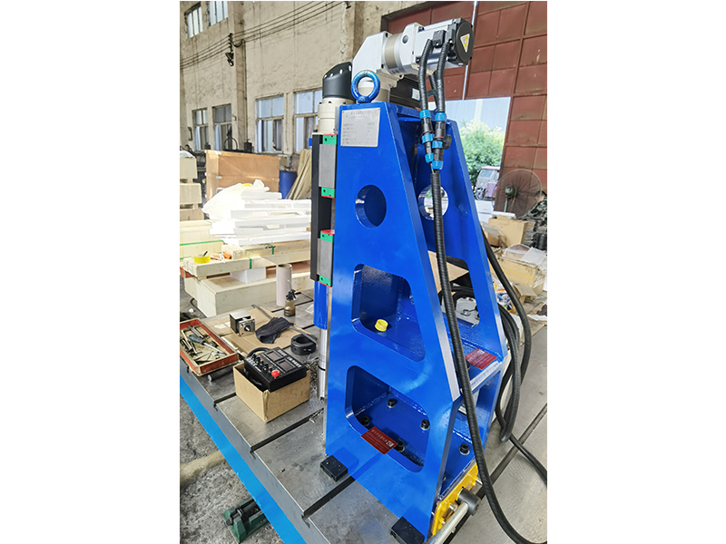 藍(lán)圖鉆鏜機(jī)